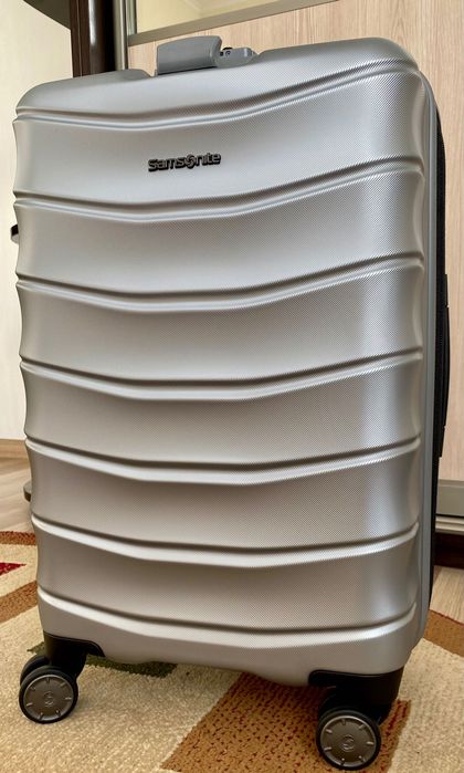 Чемодан Samsonite Amplitude silver S-ручна поклажа