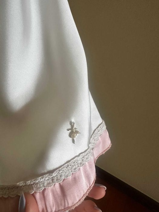 Blusa branca clássica