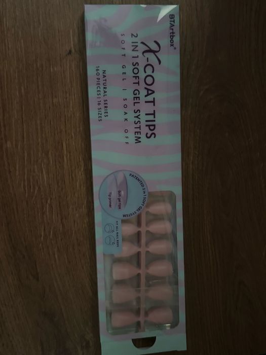 Tipsy zestaw paznokcie