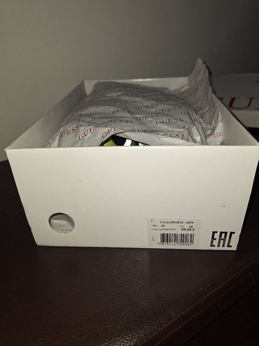 Sapatilhas Guess tamanho 36