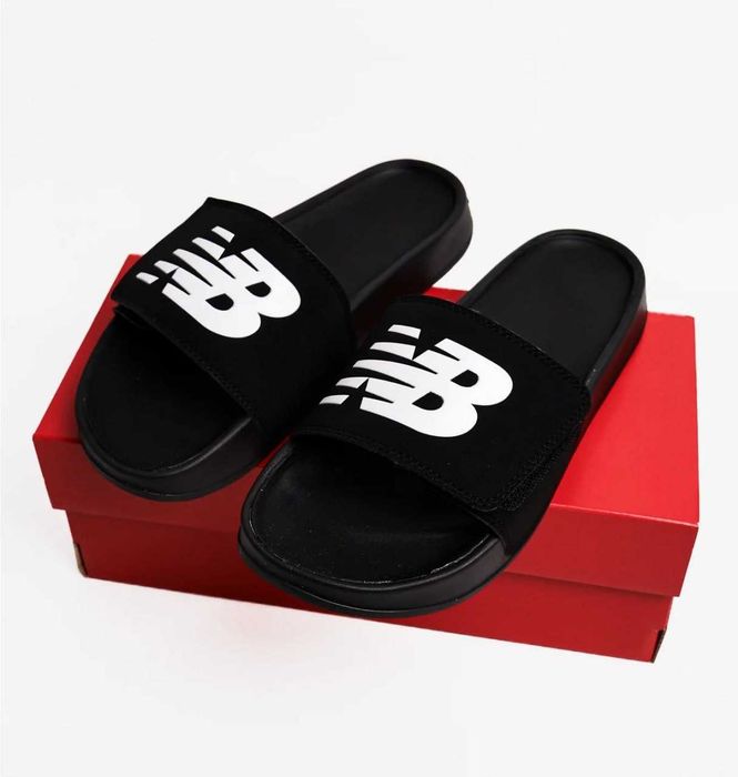 Шльопанці New Balance чорні літні сланці тапочки (40-47)
