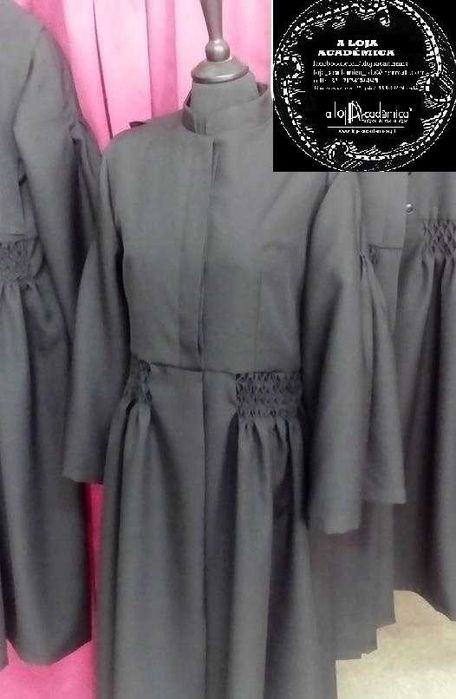 Capas de escrivão, Togas, Becas, Chapéu académico...