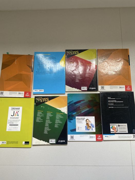 Manuais escolares  e cadernos de atividades de varias disciplinas de 5
