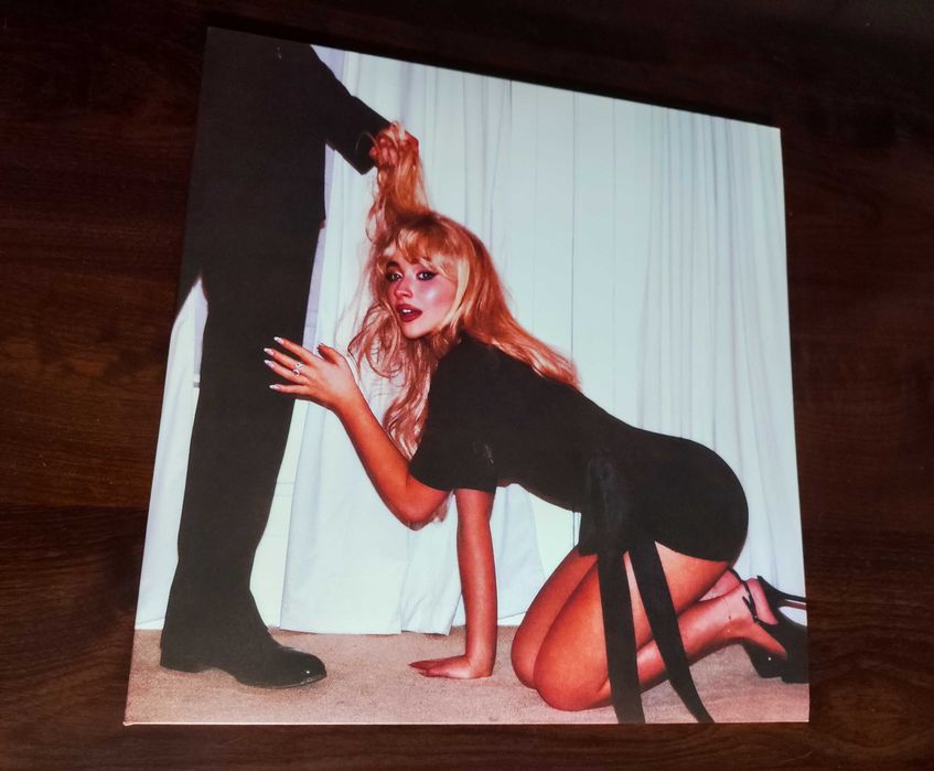 Продам пластинку Sabrina Carpenter "Man's best friend"