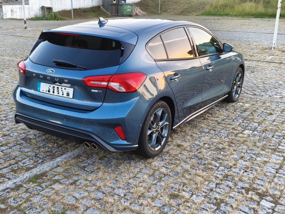 Ford Focus 1.0 125cv MHEV ST Line — photo 3