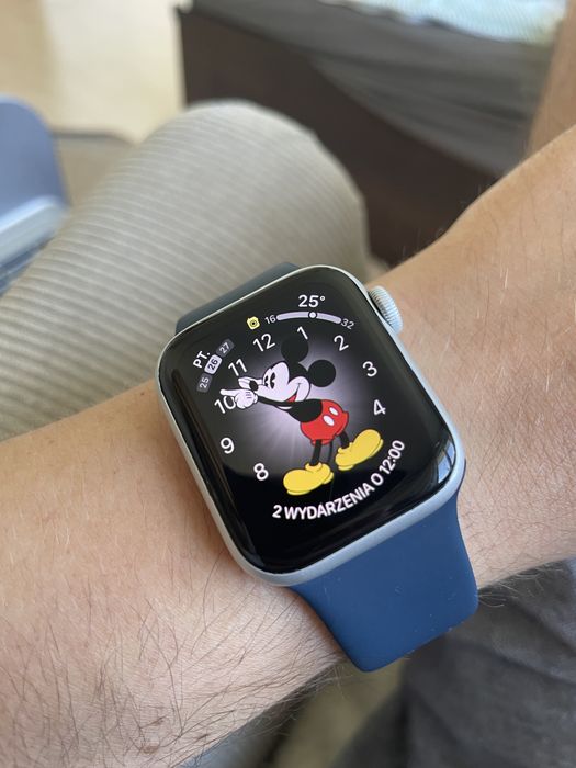 Apple Watch SE 40 mm srebrny