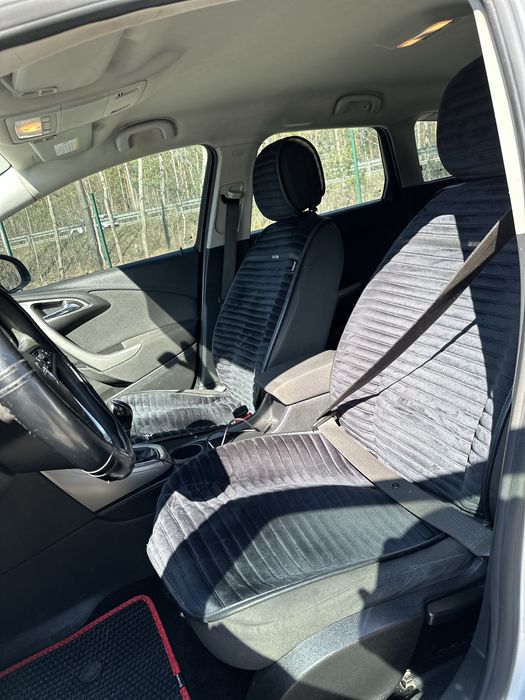 Opel Astra J Sports Tourer
