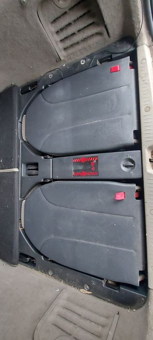 Renault Scenic 7 osobowy hak holowniczy