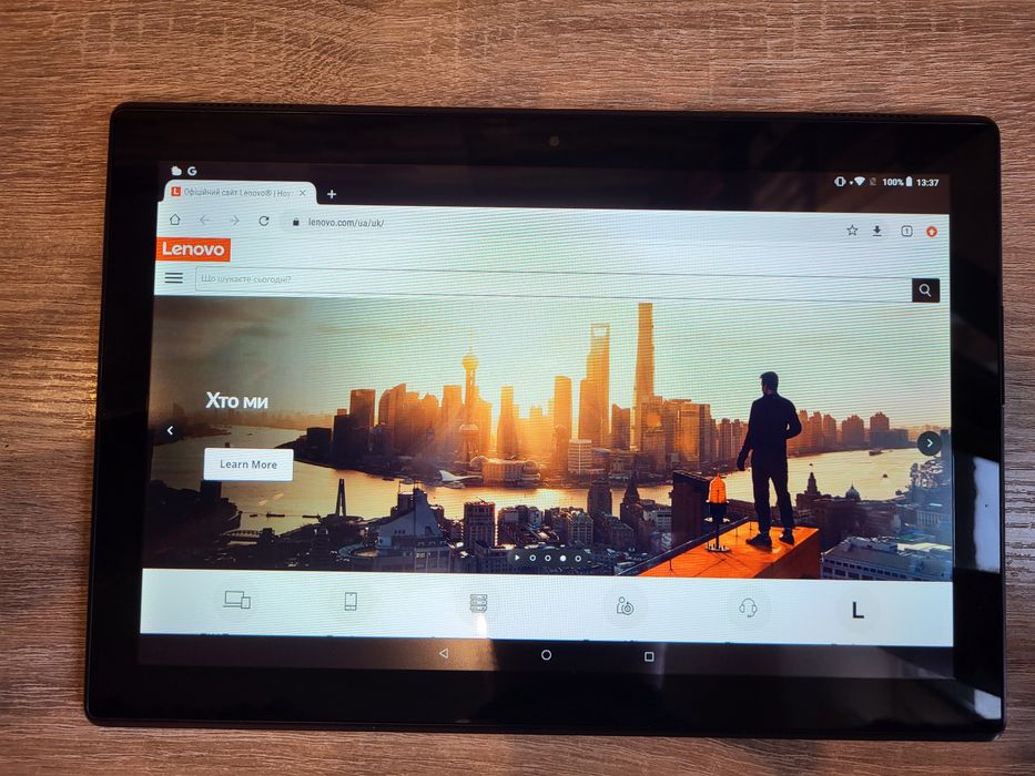 Планшет Lenovo Tab 4 10 LTE 16GB Black TB-X304L дуже гарний стан.