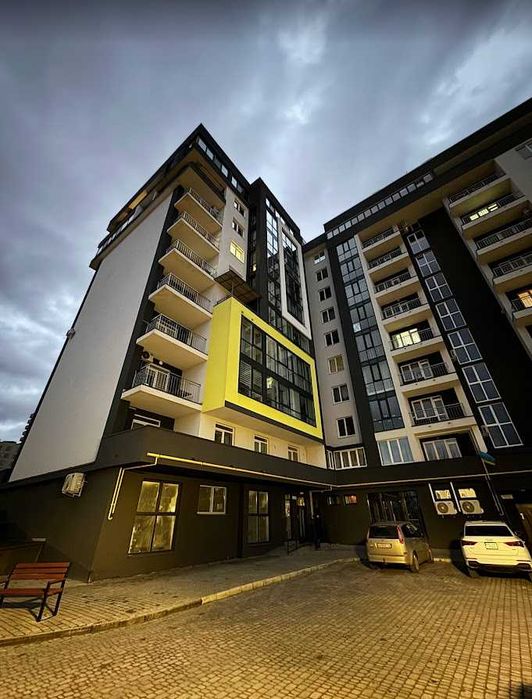 Продаж, підземний паркінг, вул. Садова 2Е.