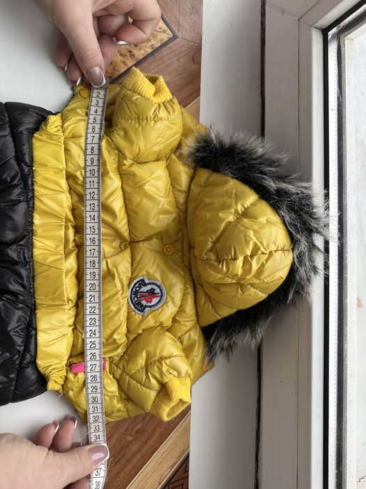 Брендовый зимний комбинезон Moncler для собак желтого цвета