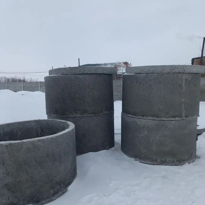 Копаем приямки под скважены,Сливные ямы.Септики