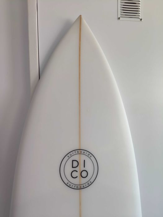 Prancha de Surf DICO 6'2" Thruster (ótimo estado)
