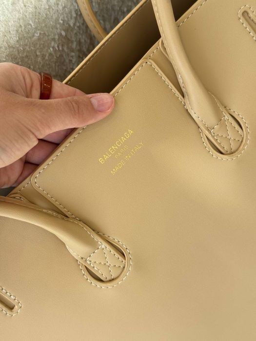 Сумка Balenciaga  Без коробки  4990 грн