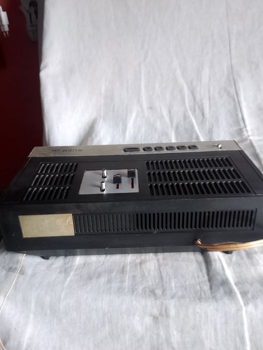 Rádio relógio, bom estado