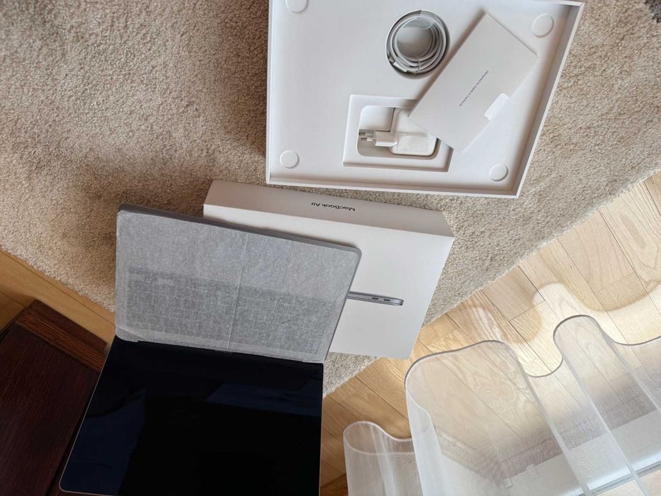 MacBook Air A1 / komplet /super stan !