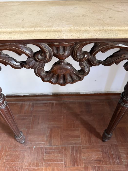 Aparador com espelho