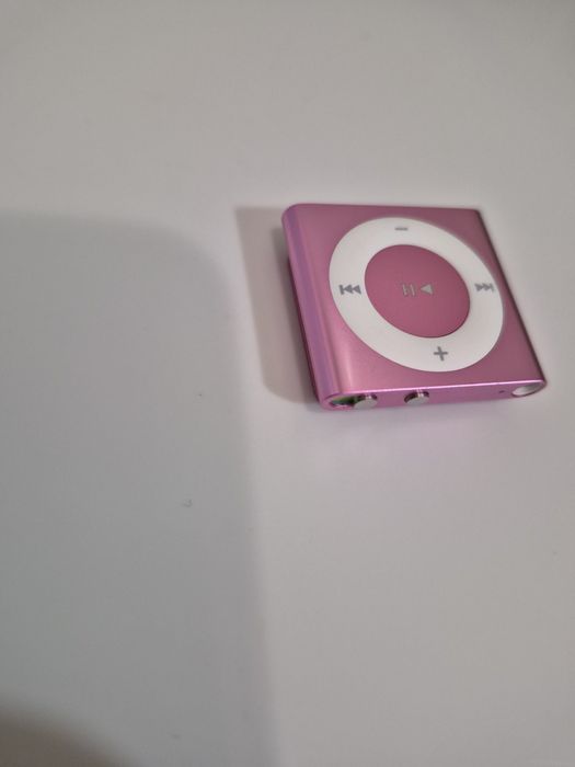 Портативний цифровий MP3 плеєр Б/У Apple iPod shuffle 4gen 2Gb