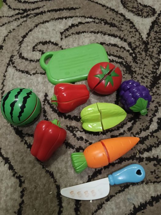 Дитячий набір  Фрукти і овочі на липучках