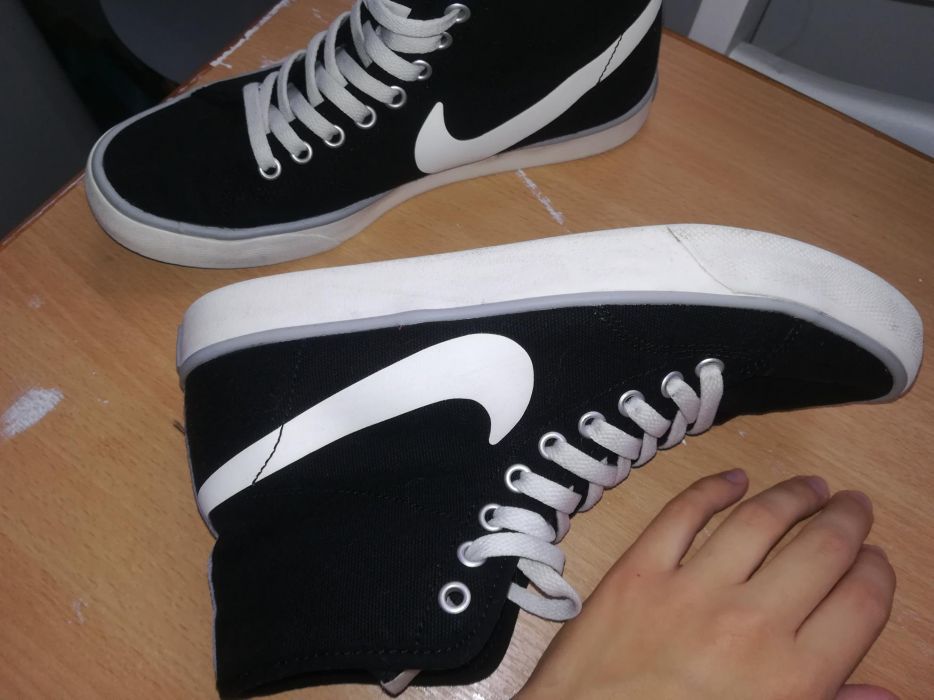 Buty nike wmns czarno biale 36,5