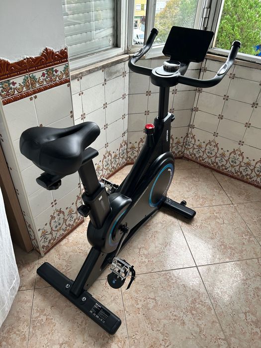 Bicicleta ergométrica Spinning Behumax Advance 4000