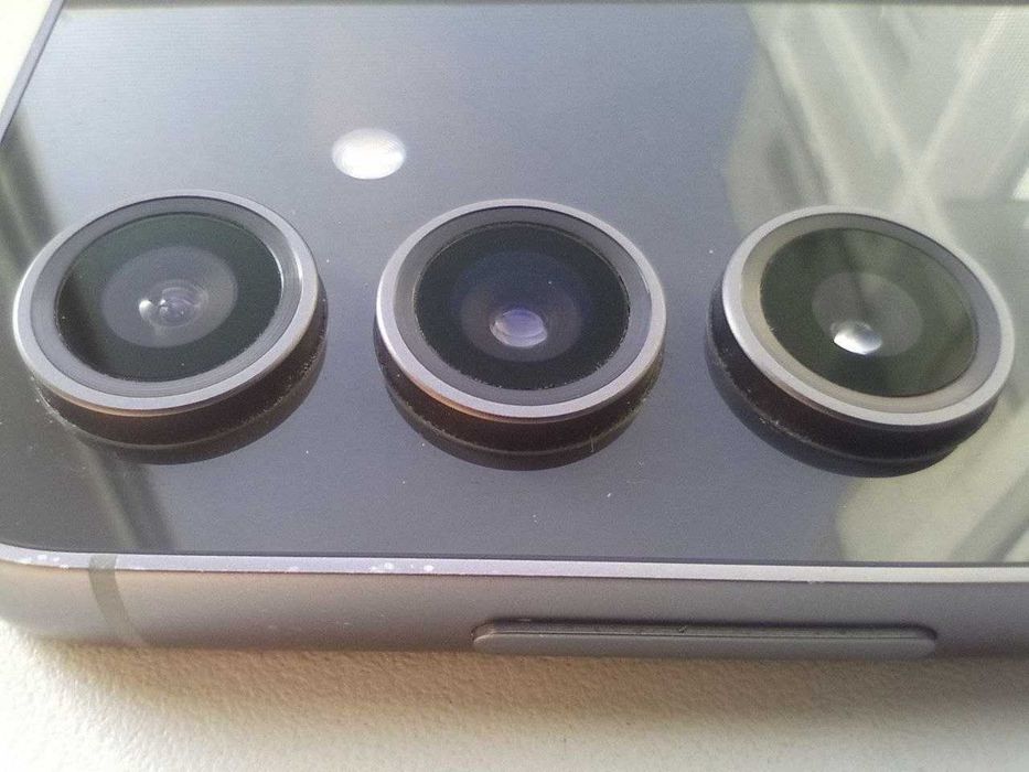Samsung Galaxy S23 FE 8/128Gb Graphite