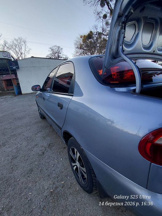 Продам автомобіль Део Ланос.