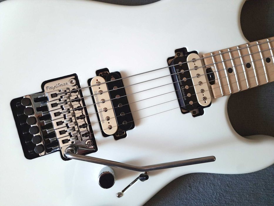 Charvel Pro Mod San Dimas HH Floyd Rose 1000 Seymour Duncan