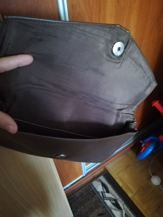 Sprzedam brązową kopertówkę