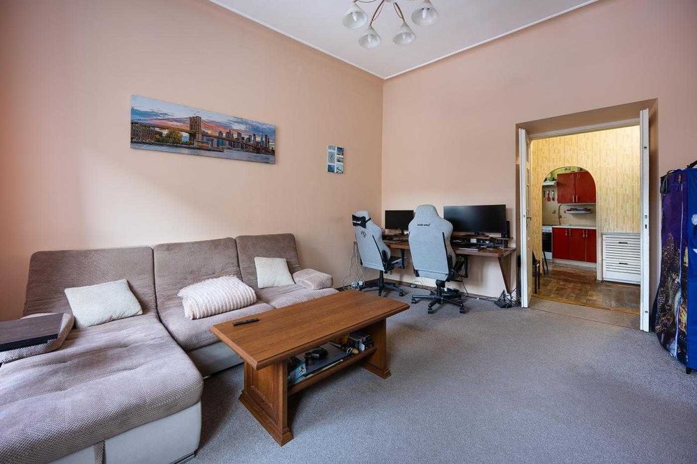 Продаж/2 квартира/Ремонт/Лазнева 8/Австрійський/Львів