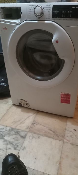 Vendo HOOVER para peças  10eur.