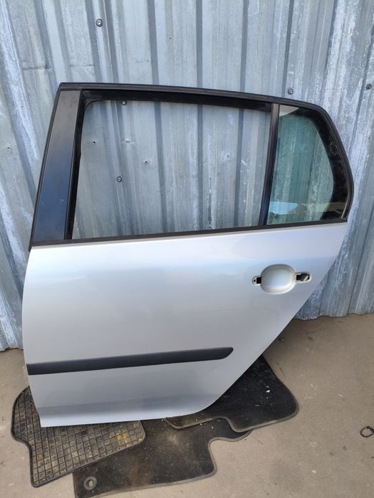 Drzwi poszycie VW Golf 5 LA7W lewy tył