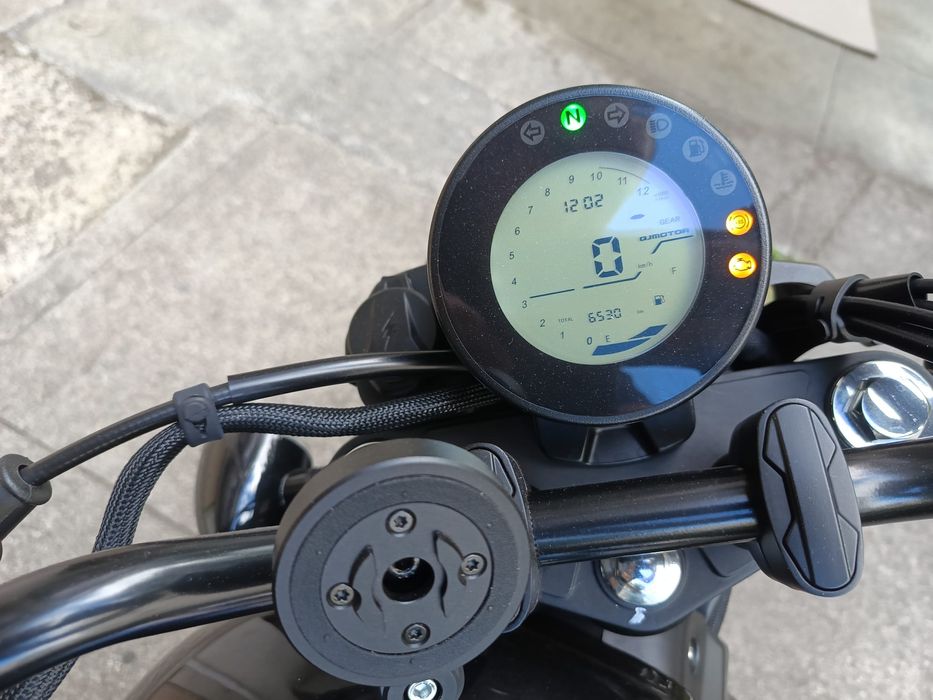 QJ Motor SRV 125