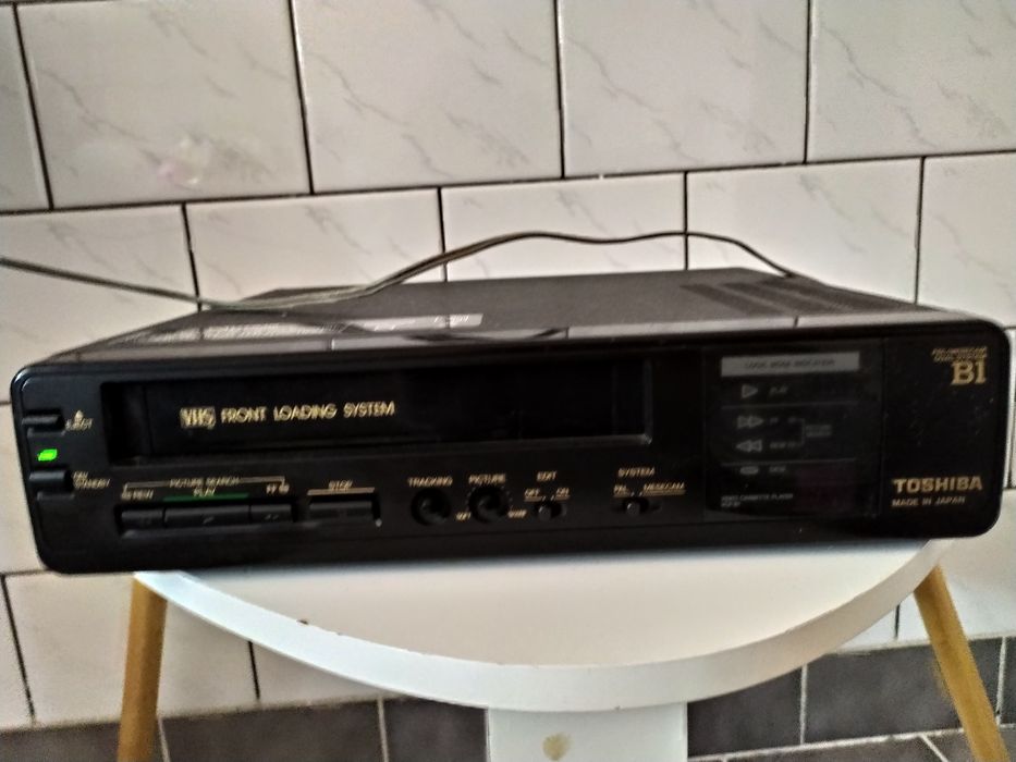 Magnetowid  VHS  toshiba