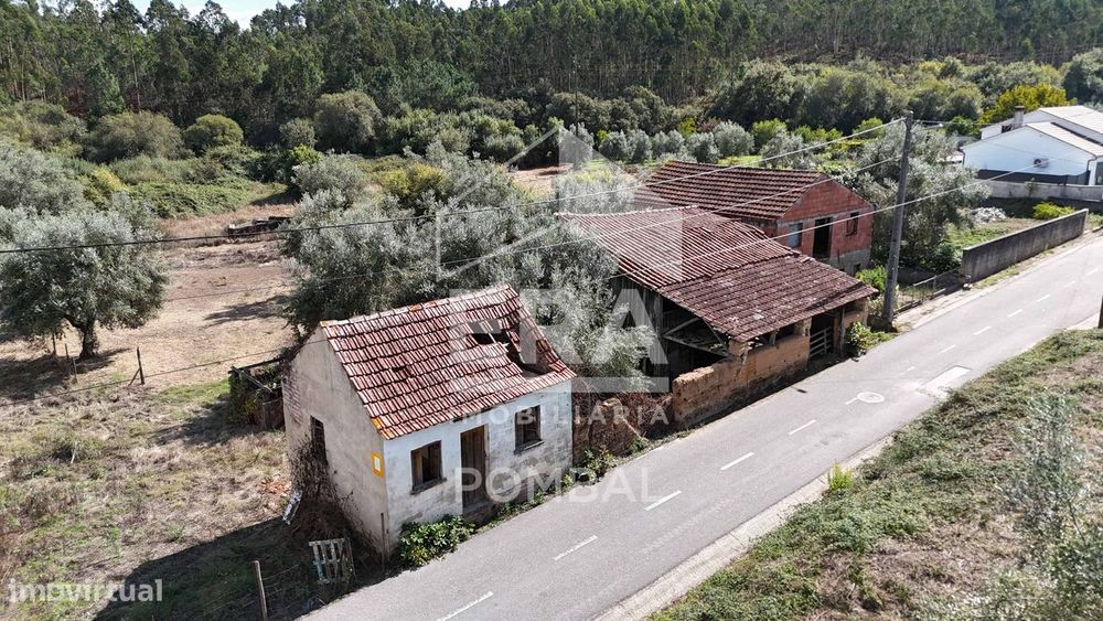 Moradia T2 para recuperar em Cartaria — Santiago E São Simão De Litém E Albergaria Dos Doze, Leiria