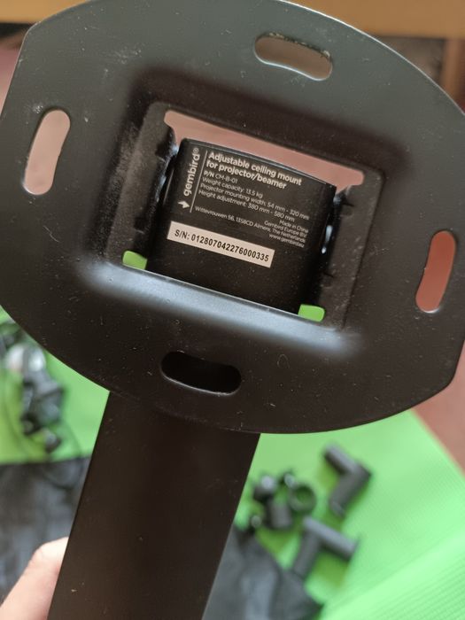 Кронштейн до проектора