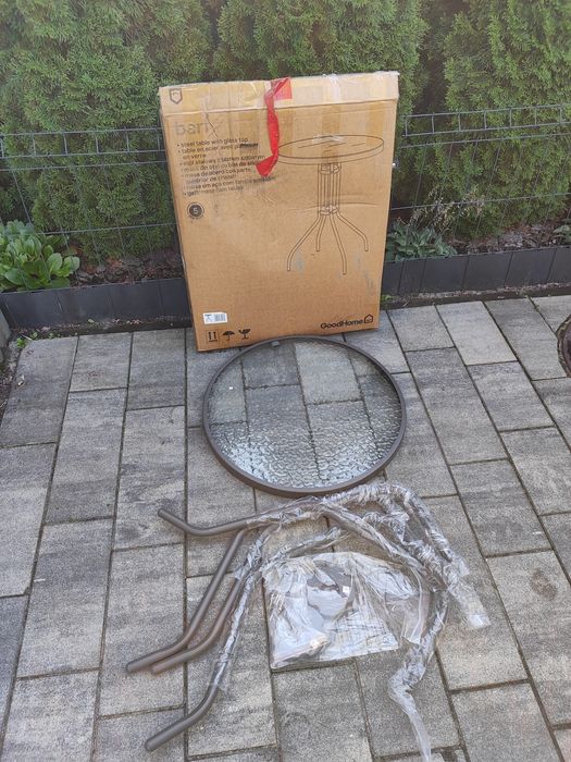 Nowy stół tarasowy Goodhome