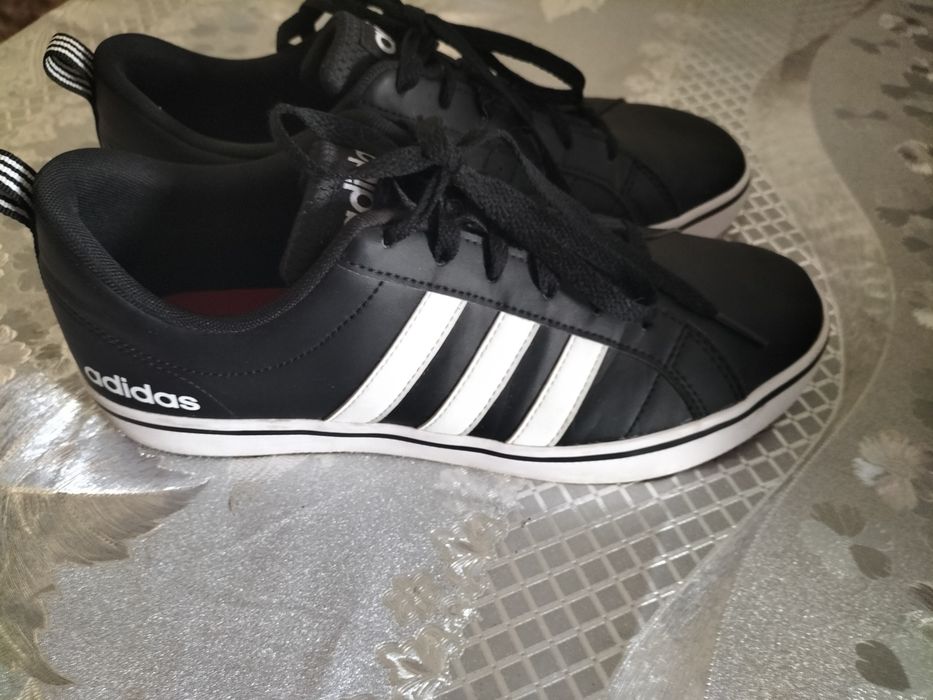 Buty sportowe Adidas Oryginał rozm 41 1/3