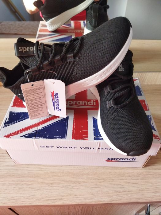 Nowe buciki sportowe Sprandi 36.
