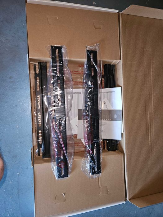 Uchwyt ścienny Omnimount
WM2 L