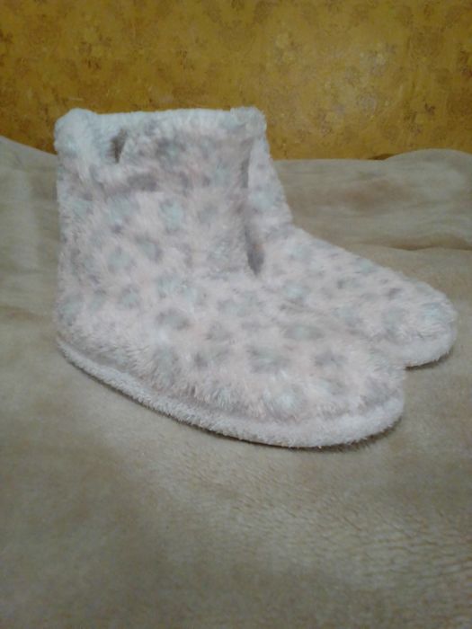 Дитячі чуні р.31/32(21см) LCWaikiki Туреччина. Блідо-рожеві,майже нові