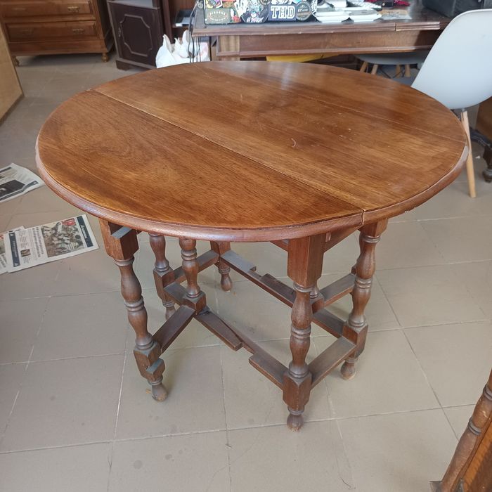 Mesa de abas com 89cm