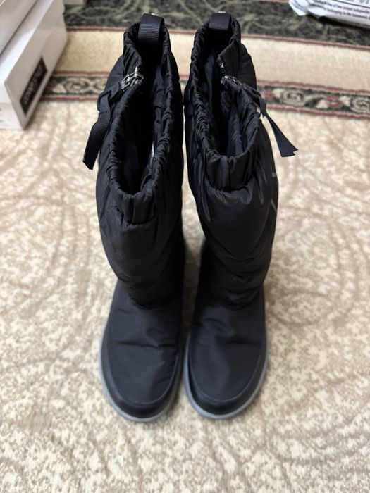 продам жіночі чоботи Columbia