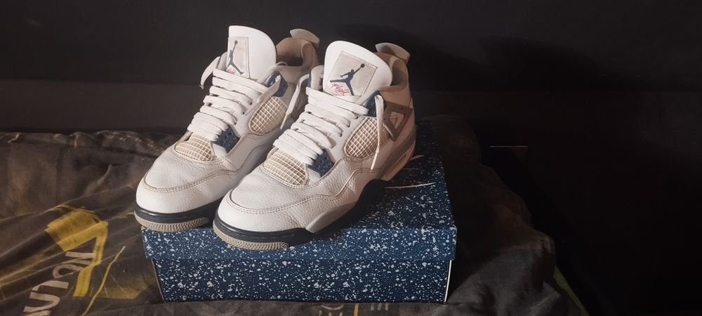 Nike  Jordan 4 (mid night navi)