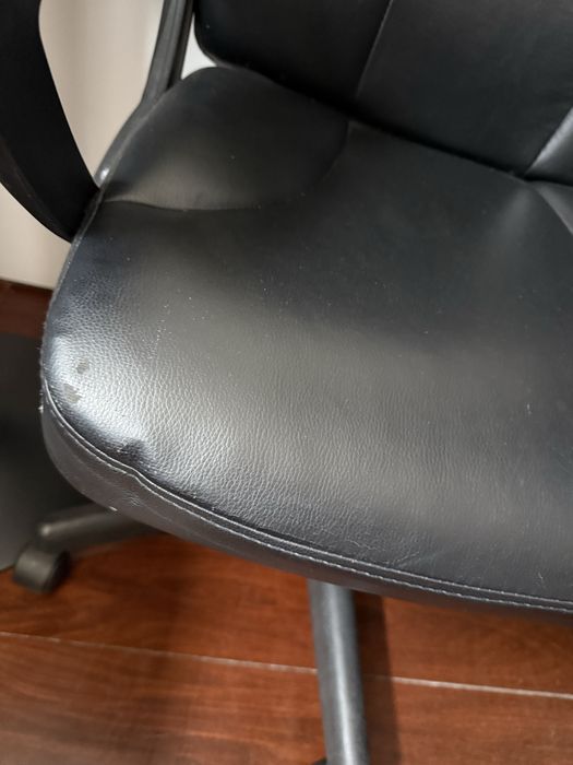Cadeira escritorio em bom estado