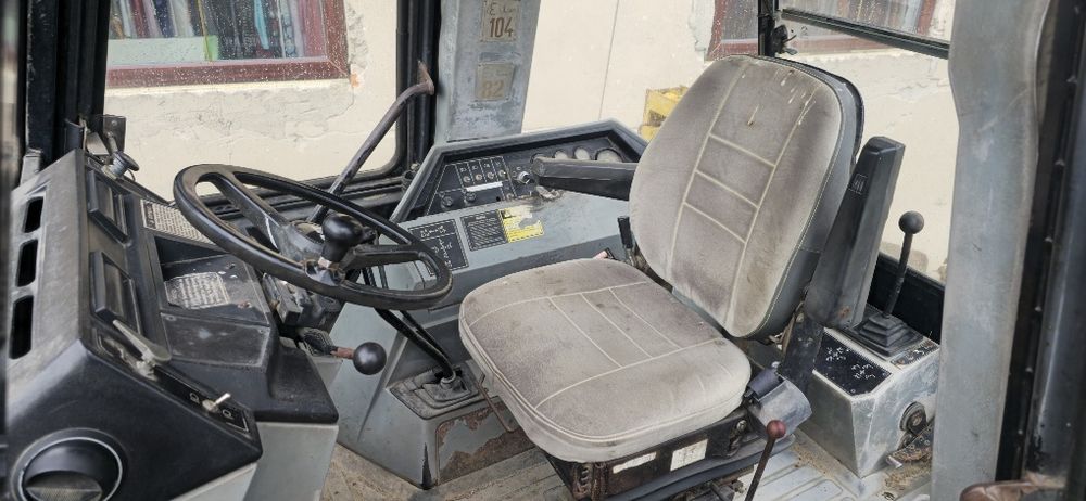 Sprzedam koparko ladowarka caterpillar cat 428b  4x4 pelna opcja