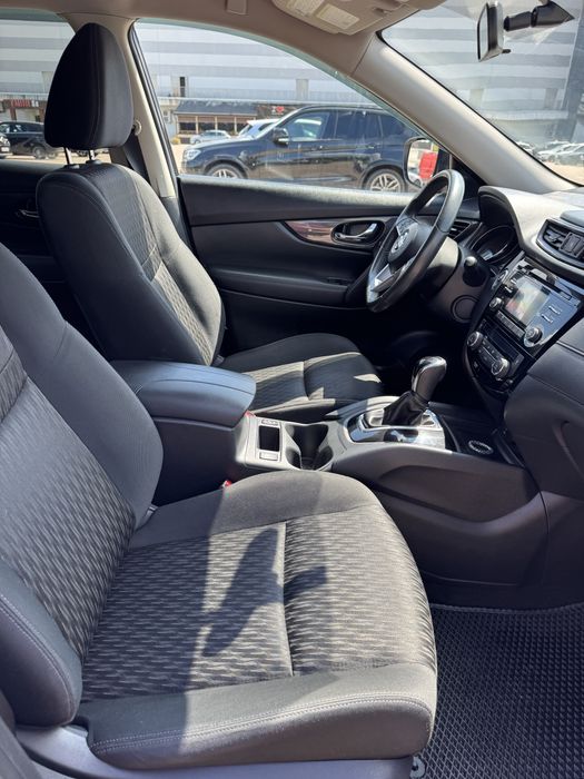 Продам власне авто Nissan Rouge 2017 року