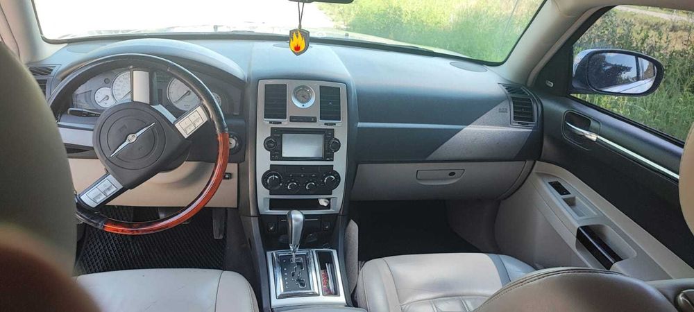 Chrysler 300C 2.7 2005 року