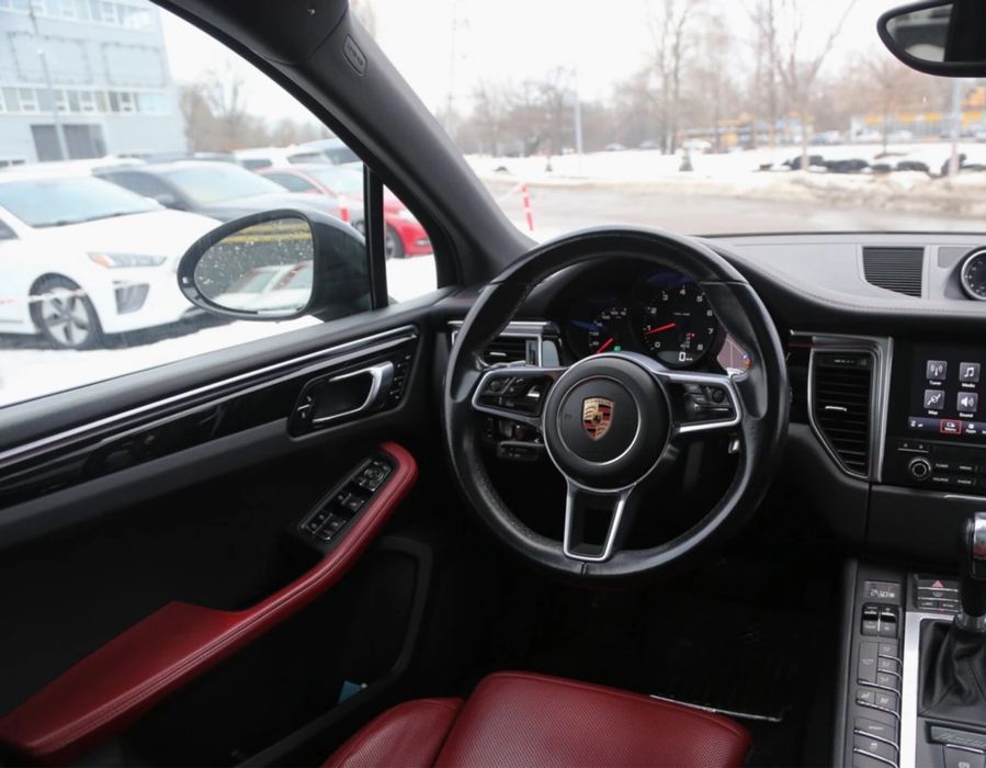 Porsche Macan 2018 VIN WP1AA2A54JLB09745 фото оголошення 3 з 17
