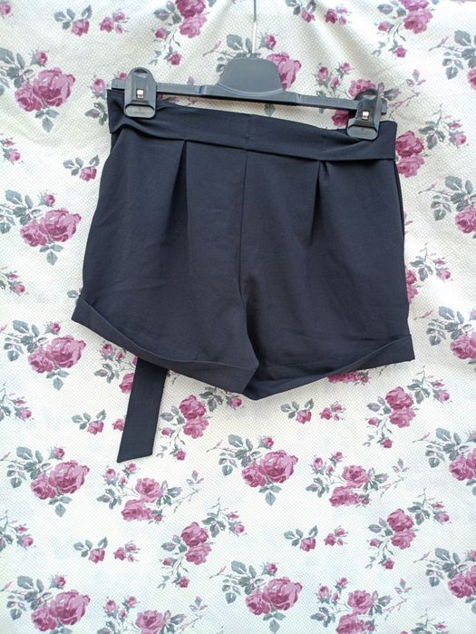 Czarne spodenki damskie